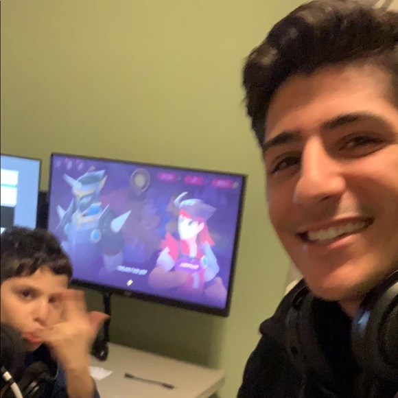 Meet your Posher, Adam - Picture 1 of 1